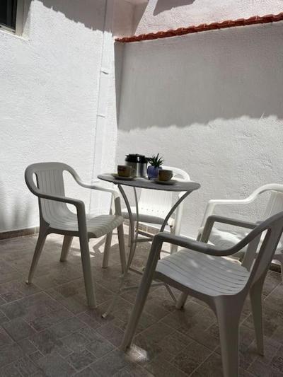 Modern 2BR near Centre -5min wlk