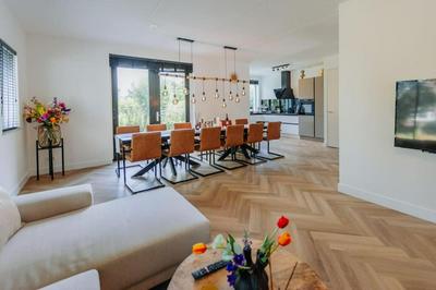 Brand new luxurious 6 bedroom villa in Amsterdam