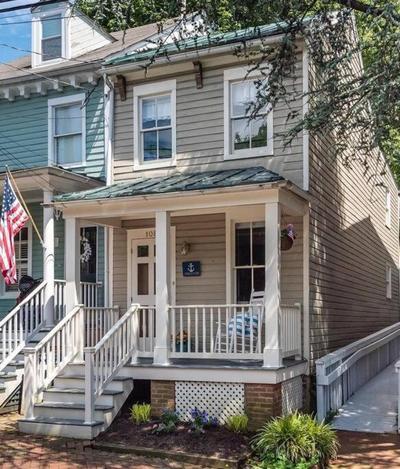 Cozy 2br home w/ parking in downtown Annapolis