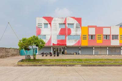 RedDoorz @ Iodium Residence Cikarang