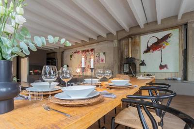 Design Loft with Private Parking