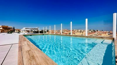 Casa Leyen Penthouse with rooftop pool and stunning view and 3 big private terraces