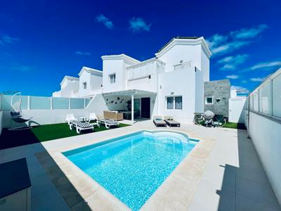 Lovely Villa Sanmar, heated pool, private gymnasium