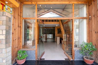 Octave Himalayan Hamlet