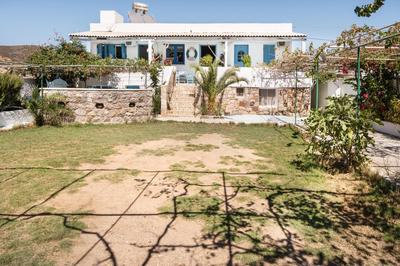 Beachfront Lampis Dolphin 4