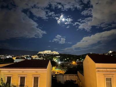 Acropolis view, near Monastiraki 2br 2 bathrooms RED