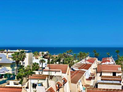 Precioso apartamento con vistas al mar