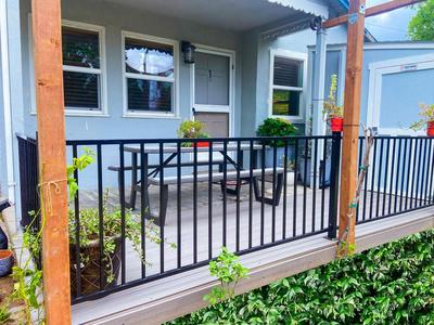 Sweet Home 1 King Bed 1 Queen Bed with Ample Parking Only 2mins to Freeway
