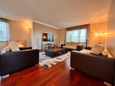 Amazing Luxury 4 BR Apt 200m2 at Fenerbahçe, Best Location