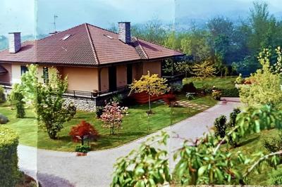 Villa Merone - private garden- access Lake Pusiano -
