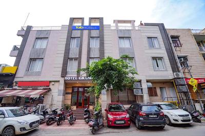 FabHotel Cloud 9 Shopprix Mall