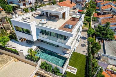 Superb Villa Meliora