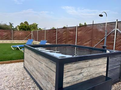 Económica Casa con Piscina Privada, Jacuzzi Opcional y Aire Acondicionado