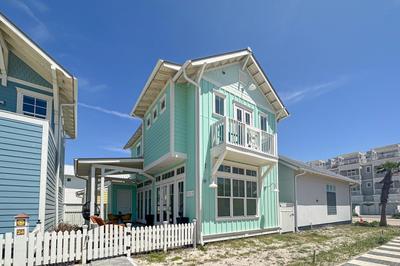SBC24 Life on Pause, Resort Community with Boardwalk and Pool