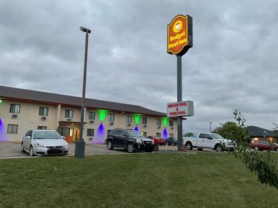 Budget Host Inn