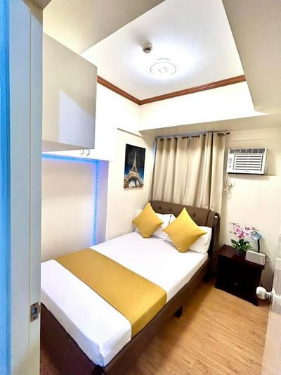 Condominium Skies City