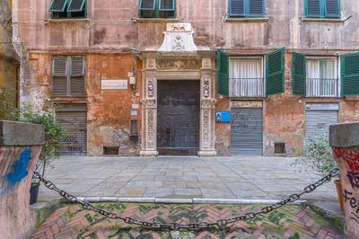 GuestHost - Grillo Cattaneo Central Studio