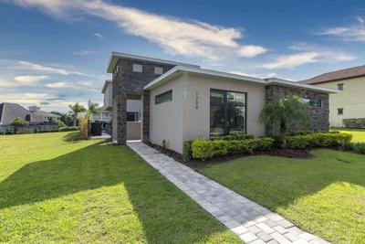 Modern Marvel a 5 Bedroom Ultra Luxury Escape