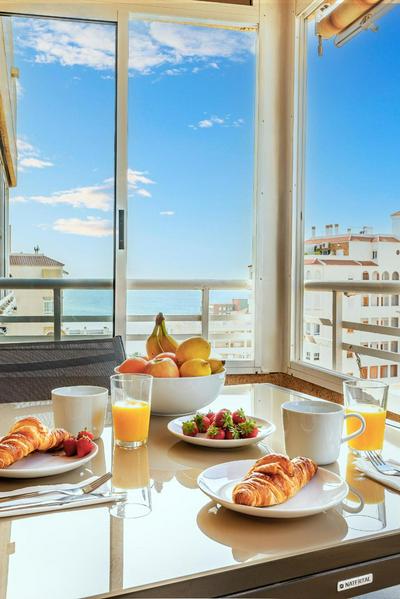 Stay In Arenales Hills