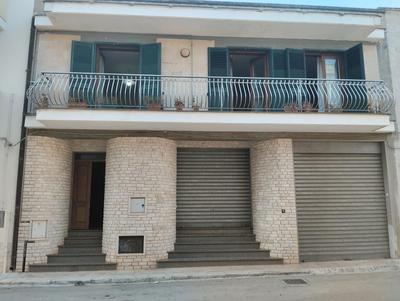 Favolosa casa con terrazza, idromassaggio, cortile e garage auto