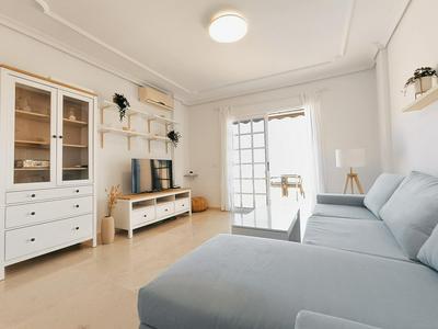 Charming & Sunny Apartment with Ocean View