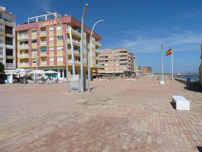 Modern Apartment Near Beach