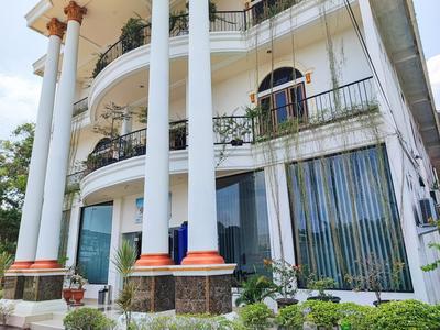 RedDoorz Plus Syariah near Simpang Rimbo Jambi 2