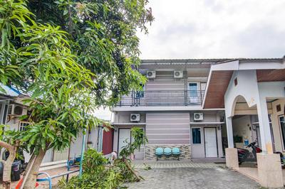 Hotel O Raya Guest House Syariah