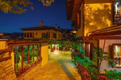 Cesmeli Konak Corner