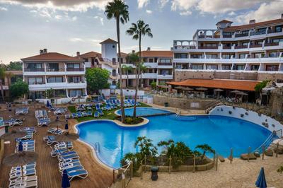 FOREST FLAT - big heated pool, terrace, tv channels