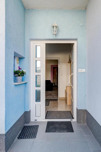 DeepWater House