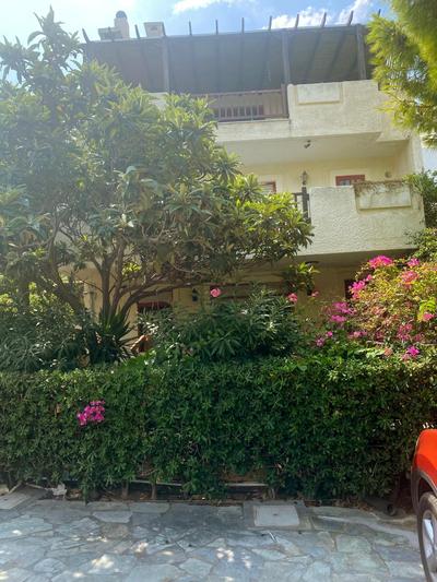 2 Bedroom, Sea Side Retreat Saronida