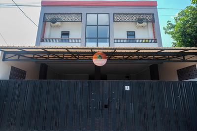 DR Living Syariah Solo Mitra RedDoorz