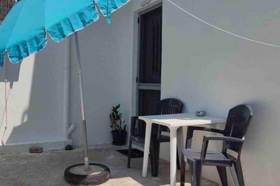 Spacious and Bright Kos Home