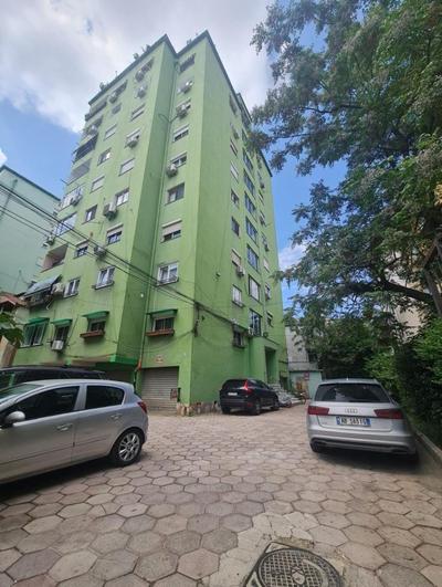 2E Apartment Myslym Shyri