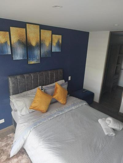 HABITACION AMPLIA ZONA EXCLUSIVA