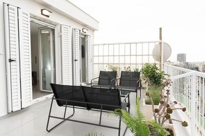 Phaedrus Living: Penthouse Kifisias