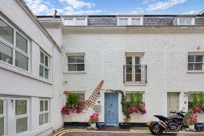 Luxury 3 Bed House by Hyde Park, Bayswater