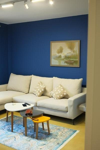 Oak Street Apartment