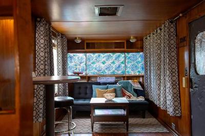 Vintage Trailer - Cute Spot for Budget Travelers