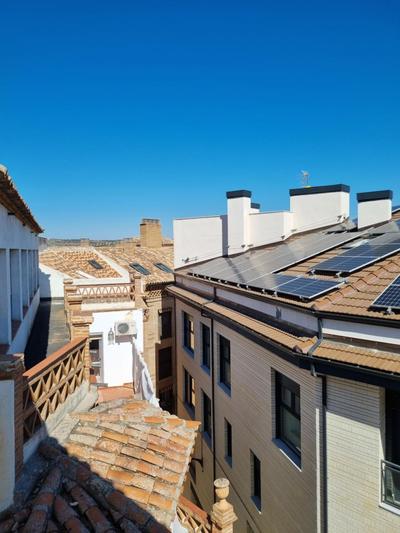 Apartamento del arte en Toledo by beBalmy