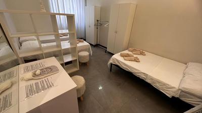 (TO)URISM HOUSE