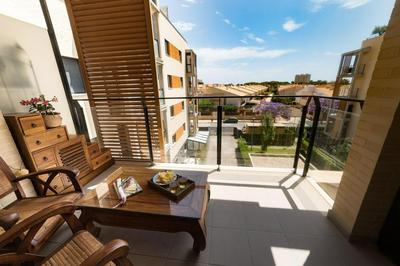 Apto. con piscinas y gym a 800 metros de playa