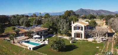Los Dos Caballeros Winery & Vacation Rental