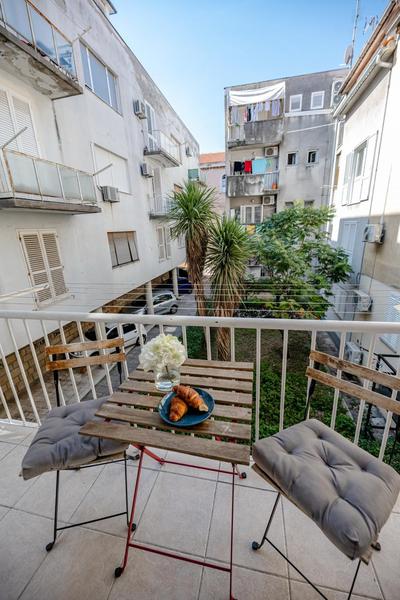 Jakov Apartment with balcony