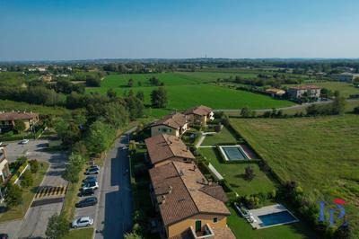 Oasis Apartment with garden and pool DesenzanoLoft Official Partner Homes & Villas by Marriott Bonvoy