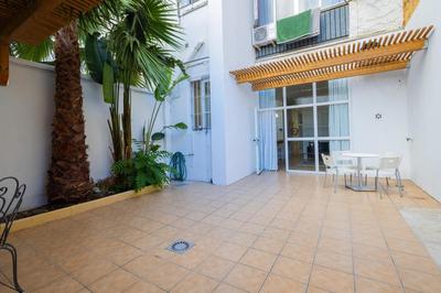 FLORIT FLATS - The Vella Apartment