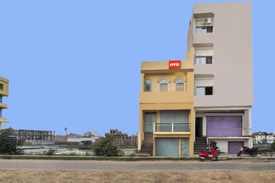 Hotel O Yashwant Palace