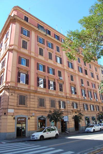 Colonna Luxury Apartment