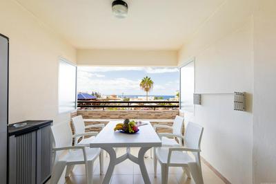 Beautiful studio with sea view